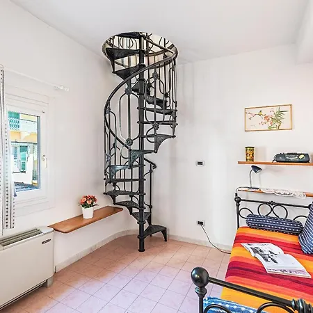 Gaudio Flat Near Ariston Theater By Wonderful Italy サンレモ